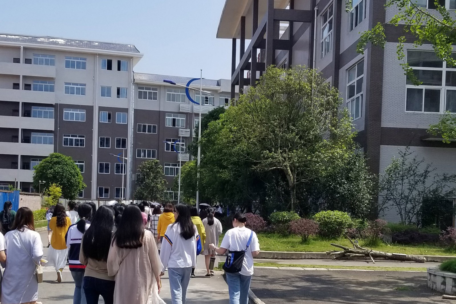南充工貿科技職業(yè)學校4.jpg