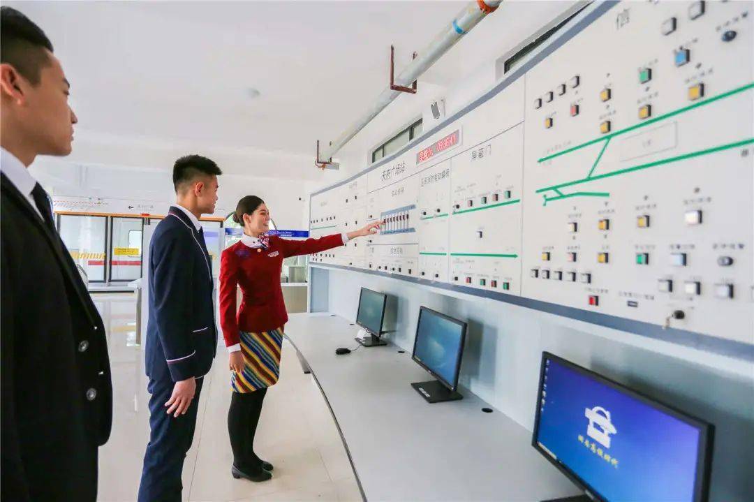城市軌道交通運營管理專業(yè)需具有城市軌道交通運營管理專業(yè)知識,有較高的綜合素質和較強的城市軌道專業(yè)技能。 城市軌道交通運營管理專業(yè)需具有城市軌道交通運營管理專業(yè)知識,有較高的綜合素質和較強的城市軌道專業(yè)技能。