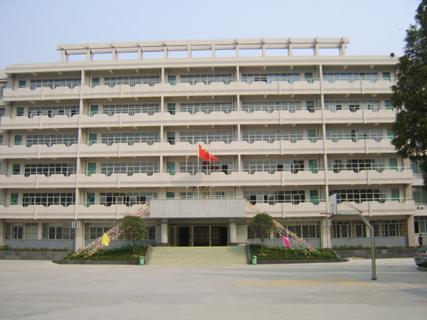 核工業成都機電學校（公辦院校）                                                                                                                                                                                                                                        