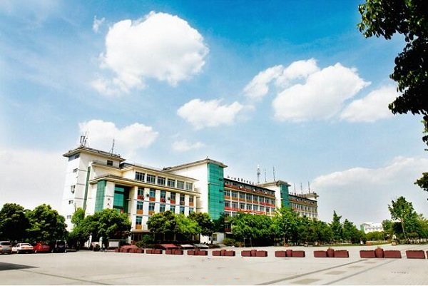 四川省弘博中等專業學校